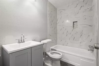 10027 Towne Mist Drive, Sugar Land, TX 77498 - Photo 19