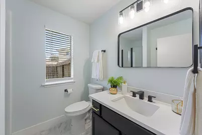 5703 Ashbury Trails Court, Sugar Land, TX 77479 - Photo 19