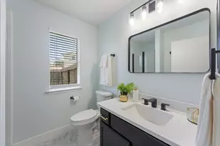 5703 Ashbury Trails Ct, Sugar Land, TX 77479 - Photo 19