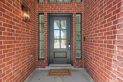 5703 Ashbury Trails Court, Sugar Land, TX 77479 - Photo 9