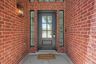 5703 Ashbury Trails Ct, Sugar Land, TX 77479 - Photo 9