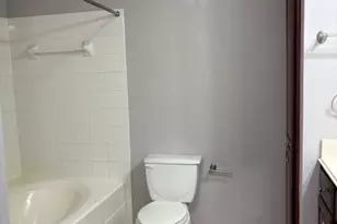 7575 Kirby Dr, Houston, TX 77030 - Photo 7