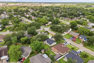 466 El Toro Ln, Webster, TX 77598 - Photo 29