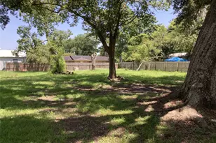 125 Shady Ln, West Columbia, TX 77486 - Photo 1