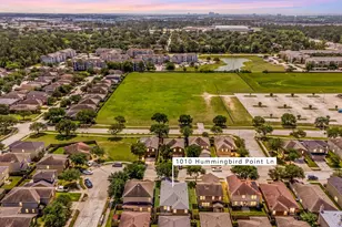 1010 Hummingbird Point Ln, Houston, TX 77090 - Photo 25