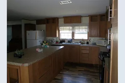 807 St Mary, Matagorda, TX 77457 - Photo 7