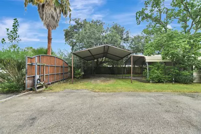 1035 16th Street, Dickinson, TX 77539 - Photo 5