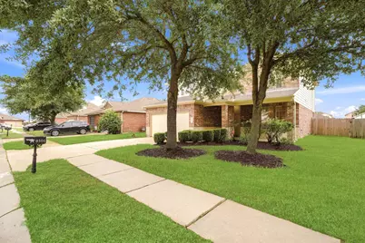 8306 Littlehip Hawthorn Drive, Baytown, TX 77523 - Photo 35