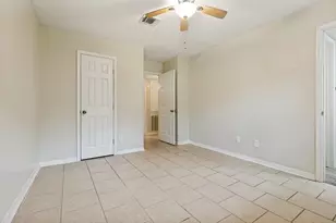 2623 Foliage Green Dr, Houston, TX 77339 - Photo 9