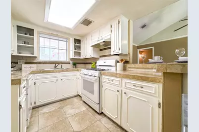 12314 Astoria Boulevard, Houston, TX 77089 - Photo 5