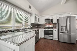 2730 Valley Forest Dr, Missouri City, TX 77489 - Photo 7