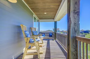 978 Surfview, Crystal Beach, TX 77650 - Photo 27