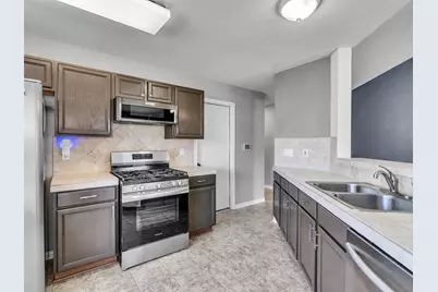 2410 Sherwood Hollow Lane, Houston, TX 77339 - Photo 3