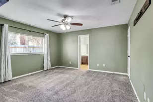 2410 Sherwood Hollow Ln, Houston, TX 77339 - Photo 7