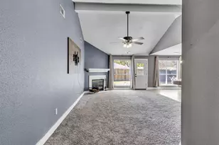 2410 Sherwood Hollow Ln, Houston, TX 77339 - Photo 17