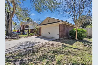 2410 Sherwood Hollow Lane, Houston, TX 77339 - Photo 23