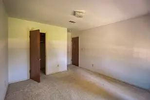 10407 Huntington Wood Dr, Houston, TX 77099 - Photo 5