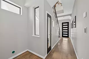 607 Memorial Heights Dr, Houston, TX 77007 - Photo 3