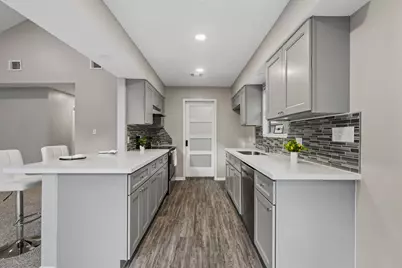 17318 Broken Back Drive, Crosby, TX 77532 - Photo 9