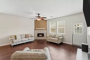 12819 Pecan Shores Dr, Houston, TX 77044 - Photo 9