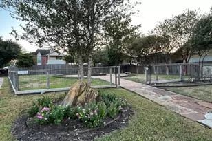 11514 Nobility Dr, Houston, TX 77477 - Photo 3