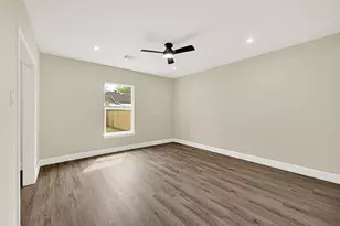 1912 Maryland St, Baytown, TX 77520 - Photo 15