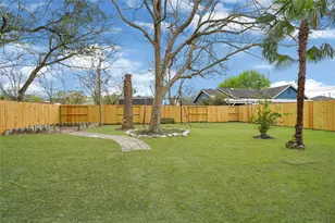 1912 Maryland St, Baytown, TX 77520 - Photo 19