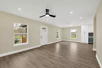 1912 Maryland Street, Baytown, TX 77520 - Photo 3