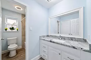 10402 Huntington Point Dr, Houston, TX 77099 - Photo 13