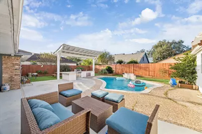 10402 Huntington Point Drive, Houston, TX 77099 - Photo 15