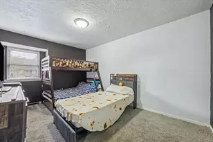 10402 Huntington Point Dr, Houston, TX 77099 - Photo 11