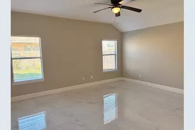 16527 Silla Ridge Court, Houston, TX 77049 - Photo 17
