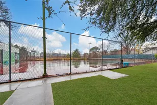 7709 Inwood Grv Ln, Houston, TX 77088 - Photo 35