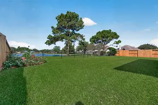 405 Wickford Ct, Galveston, TX 77573 - Photo 47