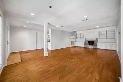 5627 Bough Court, Houston, TX 77092 - Photo 5