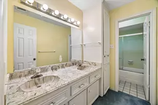 5627 Bough Ct, Houston, TX 77092 - Photo 19