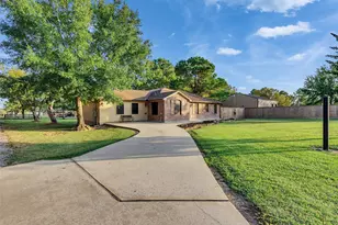 1010 Kilgore Rd, Baytown, TX 77520 - Photo 5