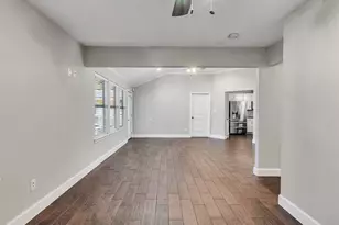 1010 Kilgore Rd, Baytown, TX 77520 - Photo 17