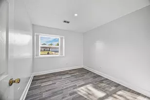 10407 Townhall Ln, Sugar Land, TX 77498 - Photo 11