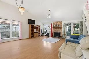 12066 Kleinmeadow Dr, Houston, TX 77066 - Photo 11