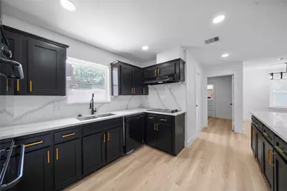 13715 Whichurch Way, Houston, TX 77015 - Photo 11