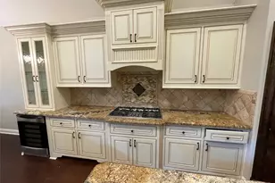 23 S Bristol Oak Ct, The Woodlands, TX 77382 - Photo 9