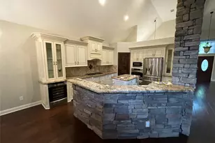 23 S Bristol Oak Ct, The Woodlands, TX 77382 - Photo 11