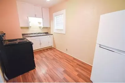 210 College St, Orange, TX 77630 - Photo 5