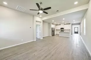 19568 Stripe Hl Bnd, Montgomery, TX 77316 - Photo 5