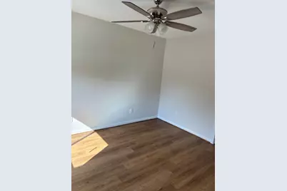 8167 Redfern Drive, Houston, TX 77033 - Photo 7