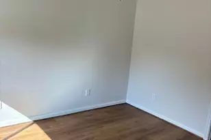 8167 Redfern Dr, Houston, TX 77033 - Photo 7