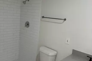 8167 Redfern Dr, Houston, TX 77033 - Photo 9