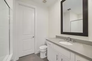 612 E 20th St, Houston, TX 77008 - Photo 27