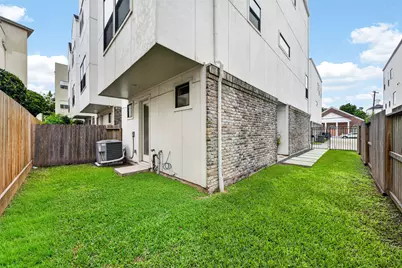 5707 Larkin Street #B, Houston, TX 77007 - Photo 5